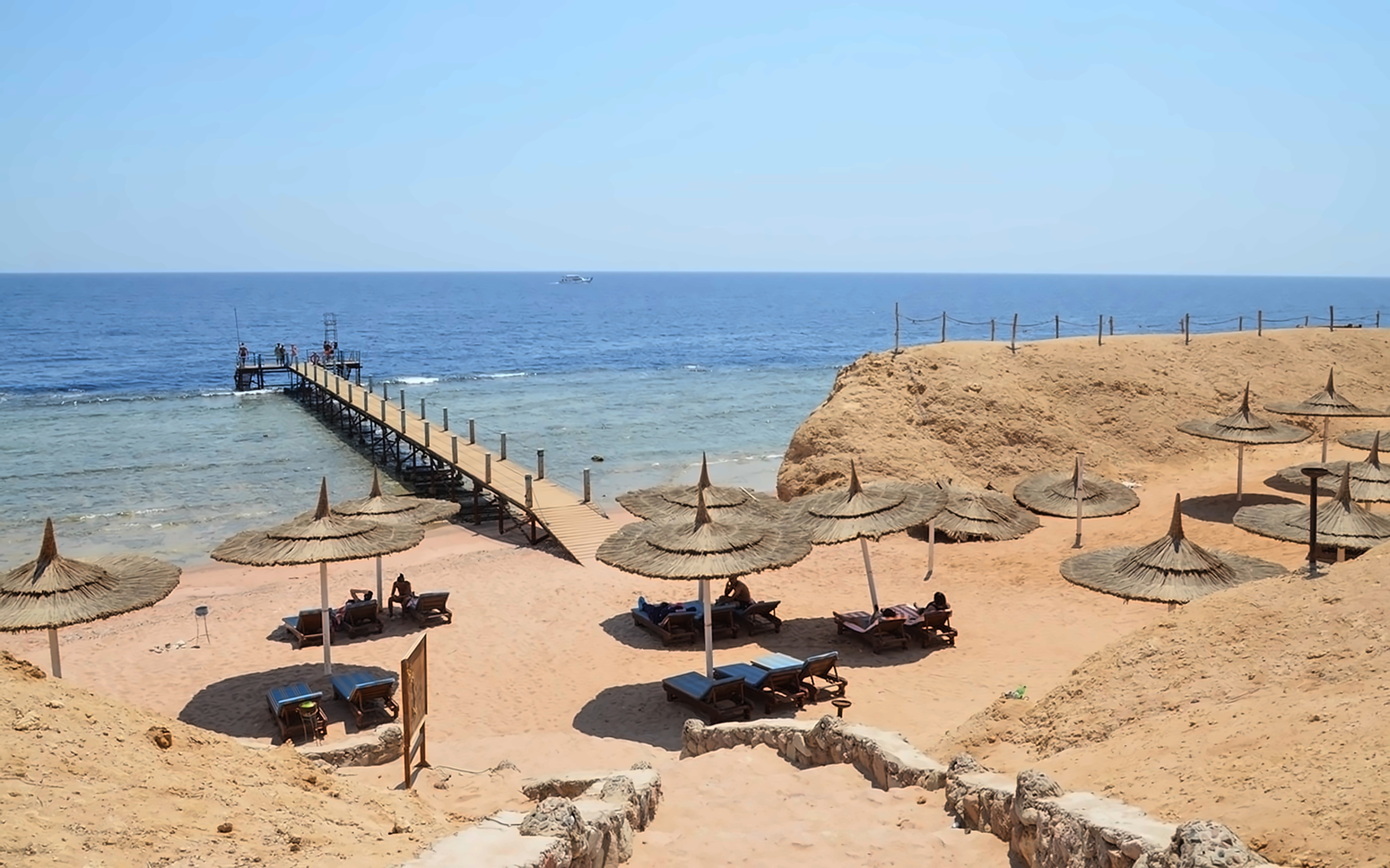 Амар сина шарм-эль-шейх 3. Фарш в шармаль шейхе. Dive inn resort 4*. Фарша шарм-эль-шейх. Египет хадаба пляж.