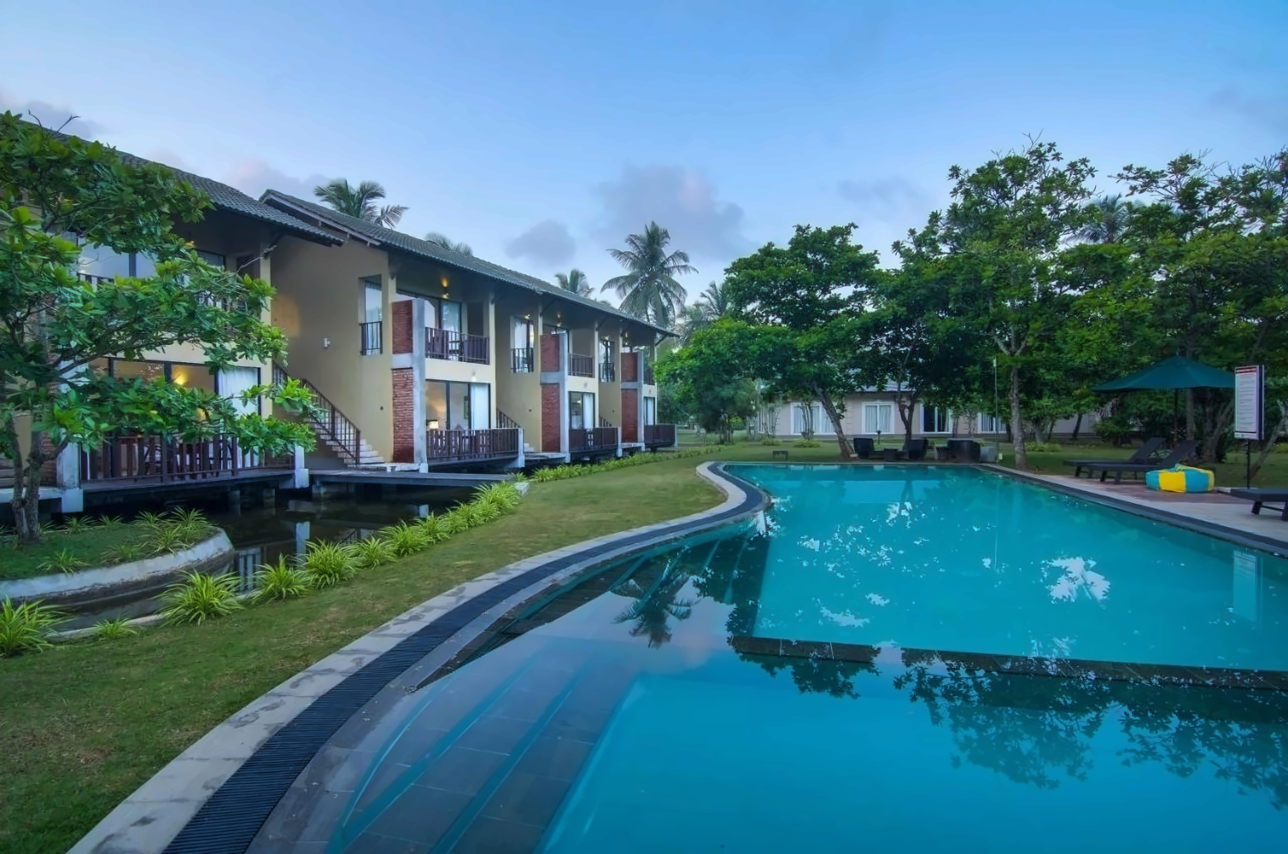 South lake resort 4. Marriott Bali Nusa Dua. Courtyard by Marriott Bali Nusa Dua 5. Courtyard by Marriott Nusa Dua. Courtyard by Marriott Bali.