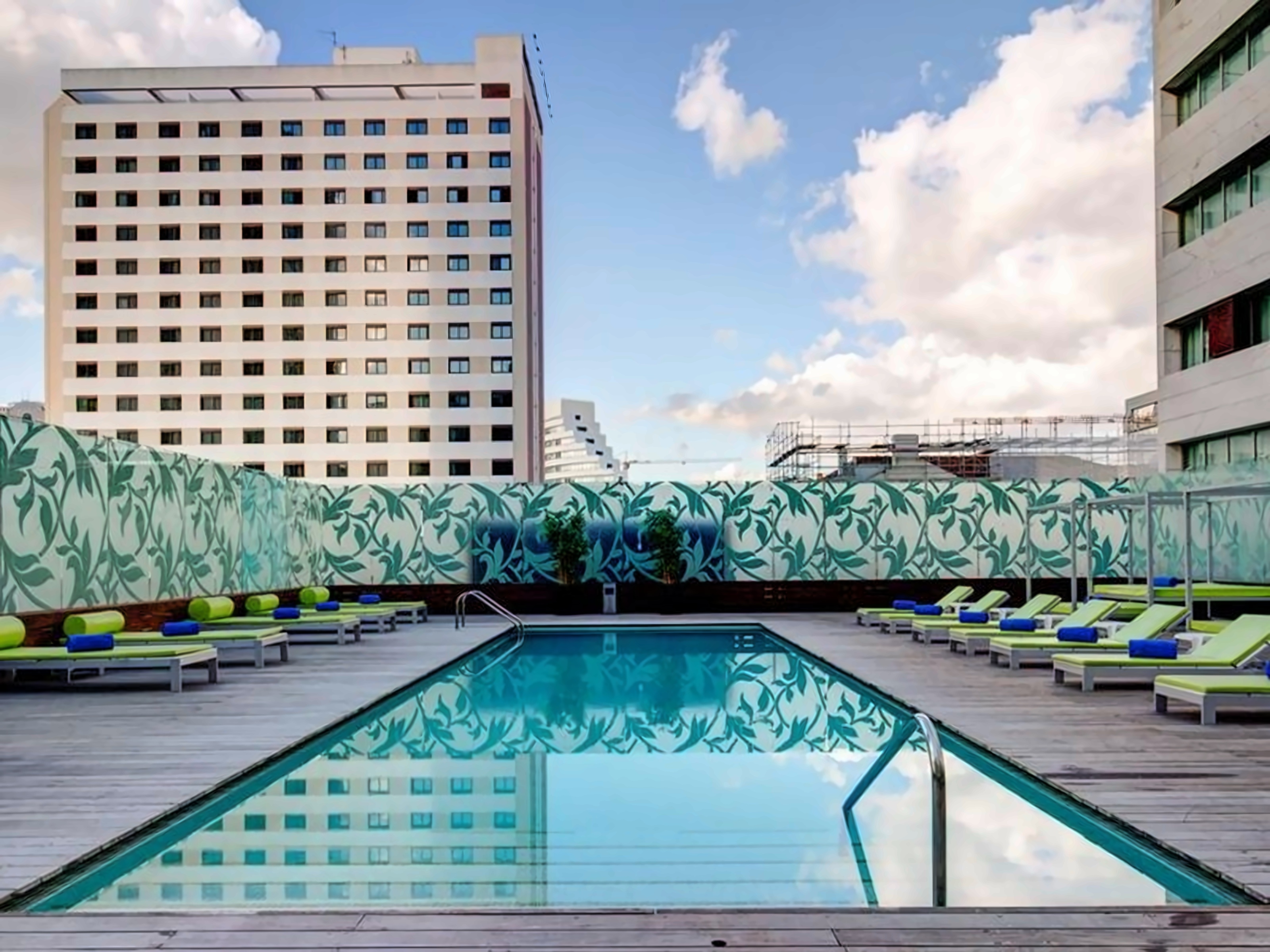Vip Grand Lisboa Hotel Spa Лиссабон Португалия photo, price for the ...