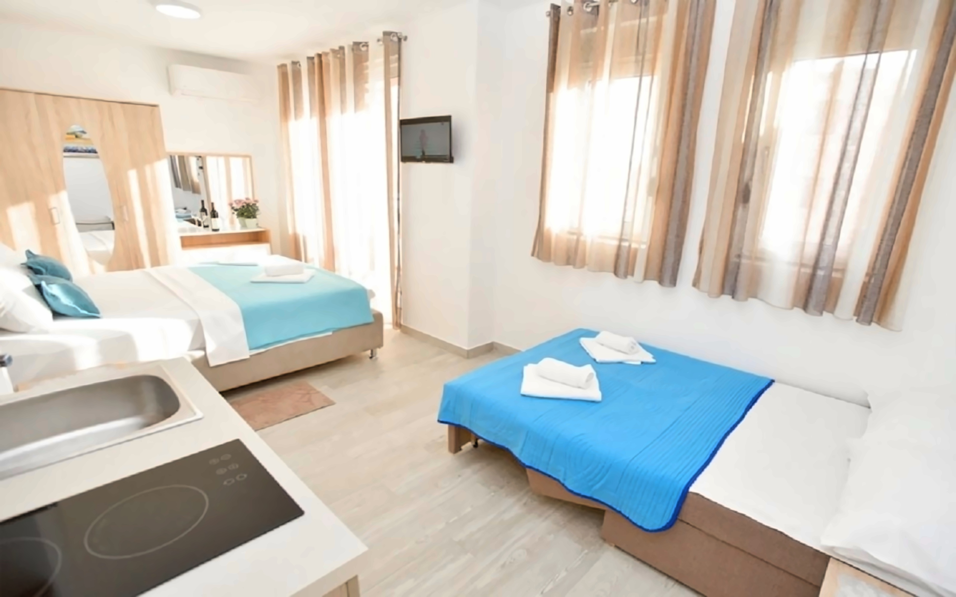 Apartments Ines Budva Montenegro photo, price for the vacation from