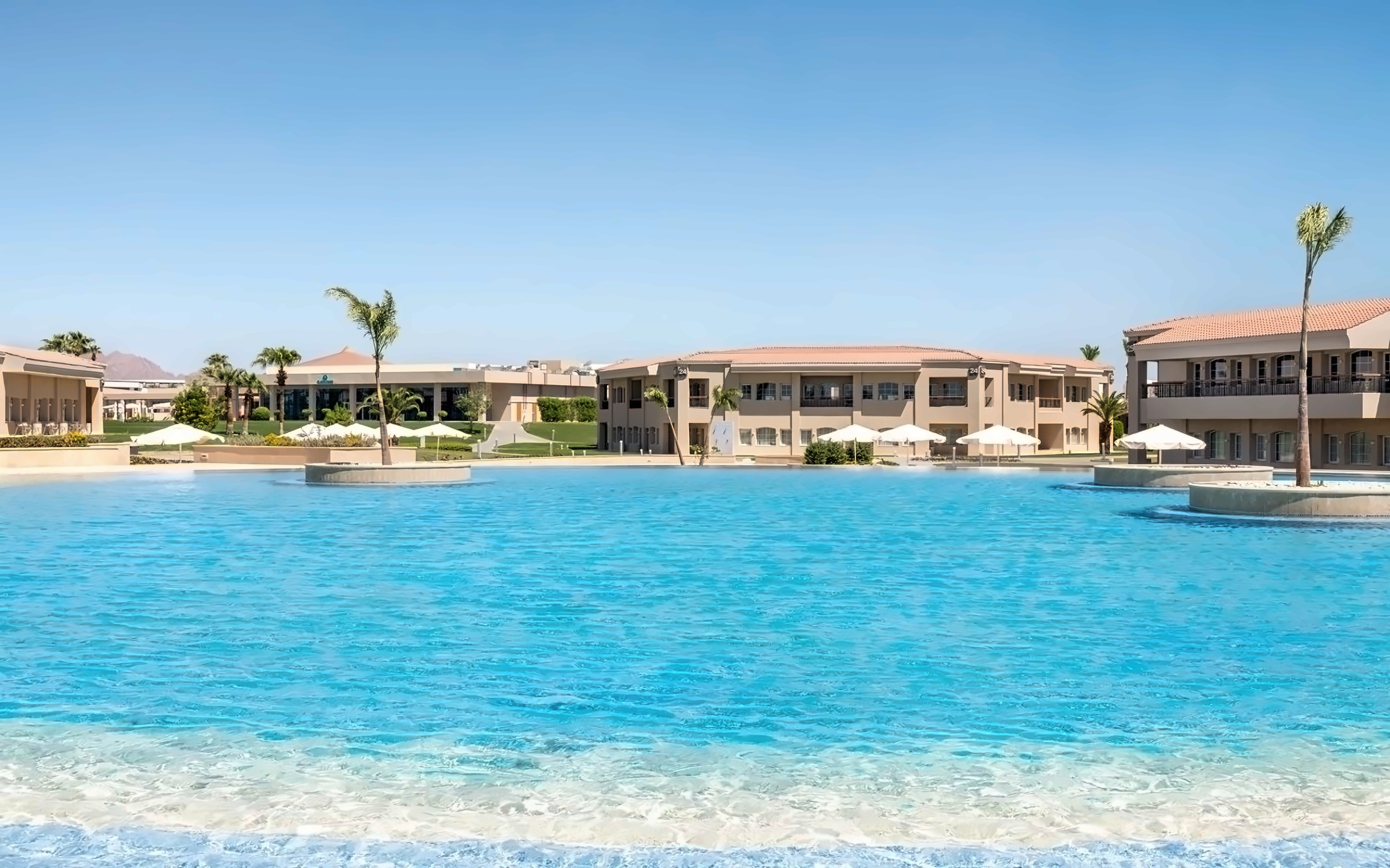 Golf beach by rixos 5. Rixos Golf Villas Шарм-Эль-Шейх. Golf Villas by Rixos 5 Египет Шарм-Эль-Шейх. Риксос гольф Виллас Шарм Аль. Rixos Golf Villas Suites 5 Шарм Эль Шейх.